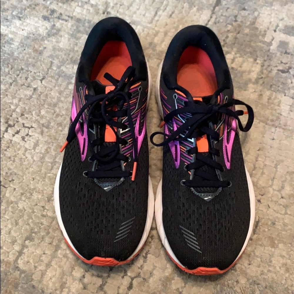 Brooks GTS 19 Size 10.5